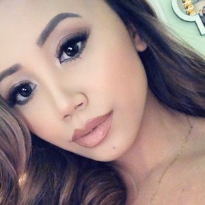 Meet your Posher, Angelyn